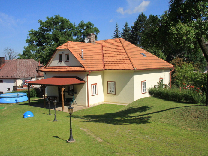 T505 Potštejn 1 - Fara pod hradem Potštejnem