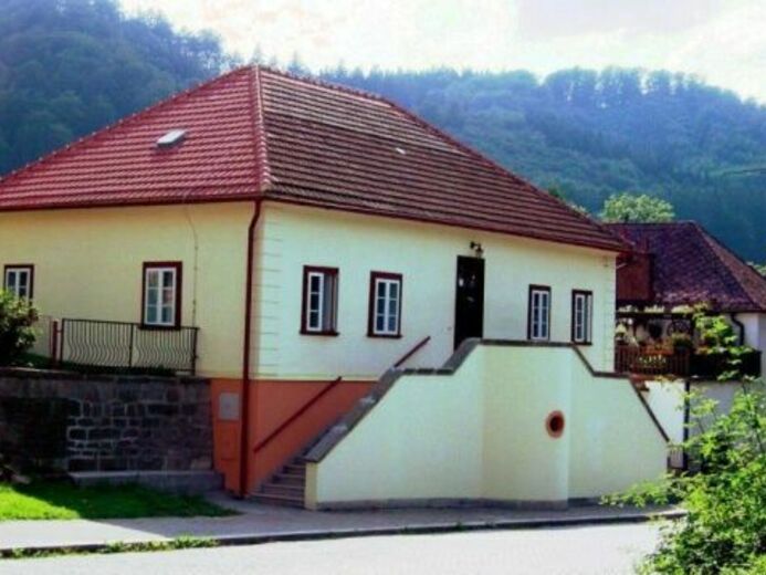 Pruceli_fary - Fara pod hradem Potštejnem